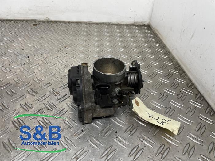 Gebruikte Gasklephuis Audi A4 (B5) 1.8 20V Prijs € 60,00 Margeregeling aangeboden door Schaap & Bron