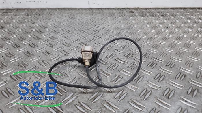 Gebruikte Krukas sensor Volkswagen Passat (3B2) 2.3 VR5 Prijs € 25,00 Margeregeling aangeboden door Schaap & Bron