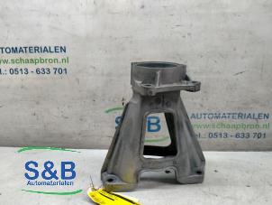 Gebruikte Versnellingsbak Steun Volkswagen Sharan (7M8/M9/M6) 2.0 Prijs € 40,00 Margeregeling aangeboden door Schaap & Bron