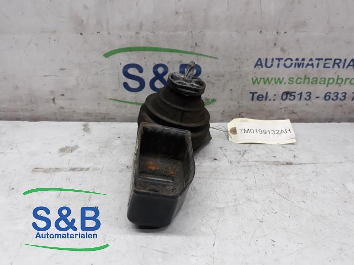 Gebruikte Motorsteun Volkswagen Sharan (7M8/M9/M6) 1.9 TDI 110 Prijs € 60,00 Margeregeling aangeboden door Schaap & Bron
