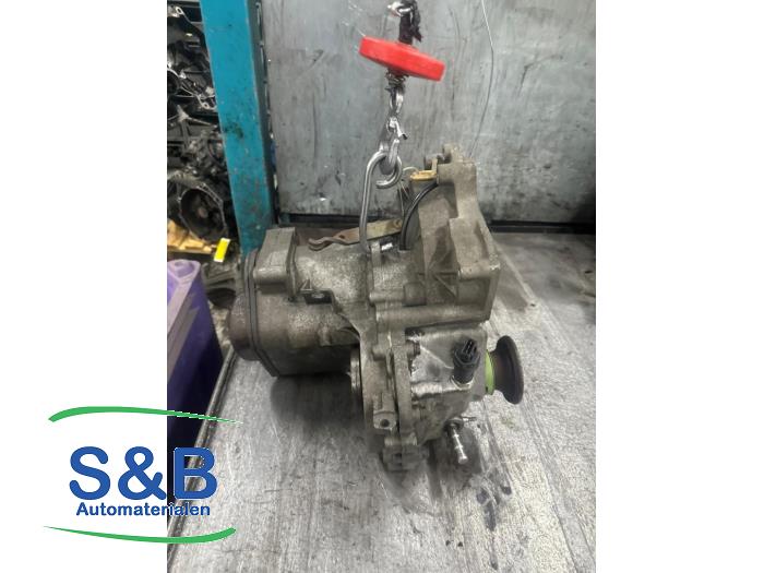 Gebruikte Versnellingsbak Volkswagen Polo III (6N1) 1.6i 75 Prijs € 250,00 Margeregeling aangeboden door Schaap & Bron