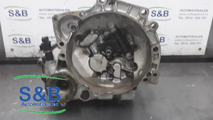 Gebruikte Versnellingsbak Volkswagen Polo II (86CF) 1.3 Prijs € 150,00 Margeregeling aangeboden door Schaap & Bron