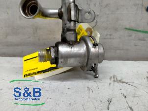 Gebruikte Brandstofleiding Audi 100 Avant Quattro (C4) 2.8i Prijs € 81,00 Margeregeling aangeboden door Schaap & Bron