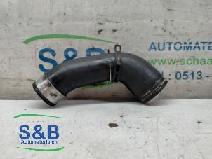 Gebruikte Intercooler Slang Volkswagen Polo IV (9N1/2/3) 1.4 TDI 70 Prijs € 21,00 Margeregeling aangeboden door Schaap & Bron