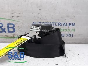 Gebruikte Veiligheidsgordel rechts-voor Volkswagen Fox (5Z) 1.2 Prijs € 30,00 Margeregeling aangeboden door Schaap & Bron