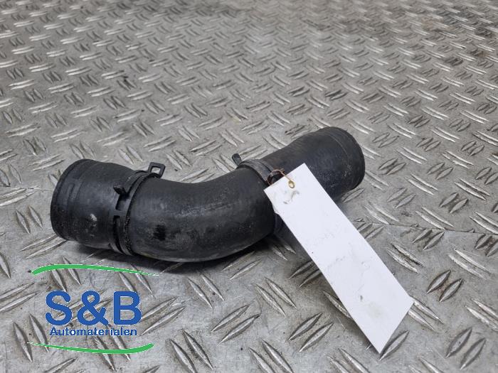 Gebruikte Intercooler Slang Volkswagen Polo IV (9N1/2/3) 1.4 TDI 80 Prijs € 14,99 Margeregeling aangeboden door Schaap & Bron