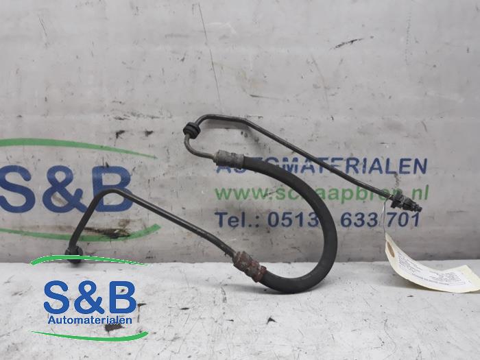 Gebruikte Koppelingsleiding Volkswagen Polo IV (9N1/2/3) 1.4 16V Prijs € 26,00 Margeregeling aangeboden door Schaap & Bron