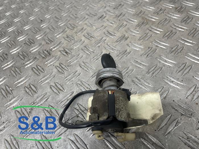 Slotmechaniek Achterklep van een Audi 100 Avant Quattro (C4) 2.8i 1992