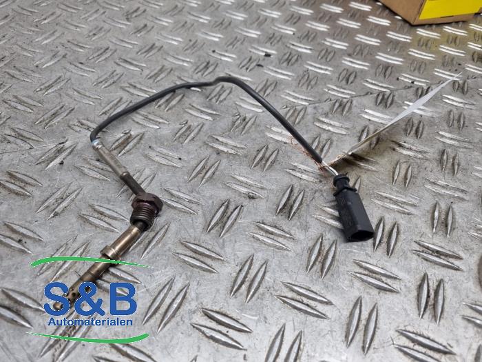 Gebruikte Uitlaat temperatuursensor Audi A4 (B8) 3.0 TDI V6 24V Quattro Prijs € 40,00 Margeregeling aangeboden door Schaap & Bron