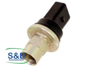 Gebruikte Drukschakelaar airco Volkswagen Golf VI (5K1) 1.4 TSI 160 16V Prijs € 10,00 Margeregeling aangeboden door Schaap & Bron