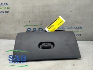 Gebruikte Dashboardkastje Volkswagen Polo III (6N1) 1.4i 60 Prijs € 30,00 Margeregeling aangeboden door Schaap & Bron