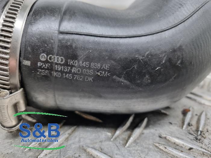 Intercooler Slang van een Volkswagen Scirocco (137/13AD) 2.0 TSI 16V 2008