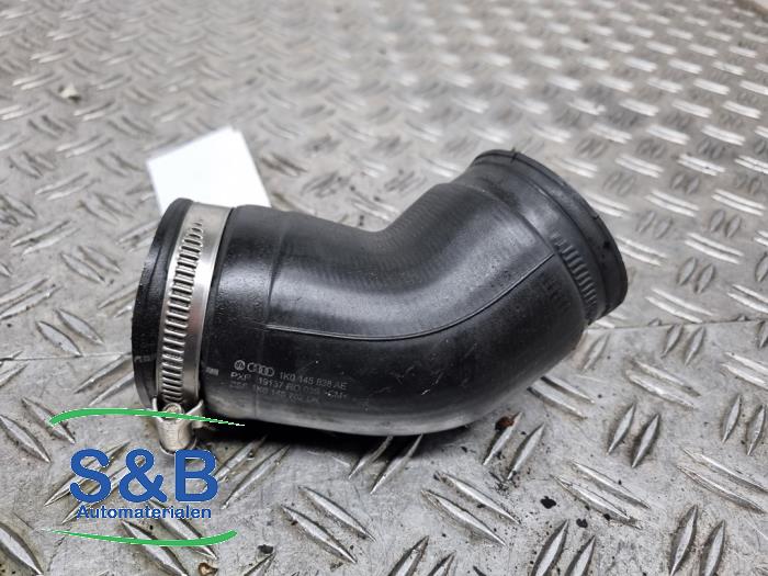 Intercooler Slang van een Volkswagen Scirocco (137/13AD) 2.0 TSI 16V 2008