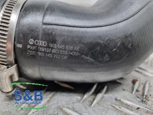 Intercooler Slang van een Volkswagen Scirocco (137/13AD) 2.0 TSI 16V 2008
