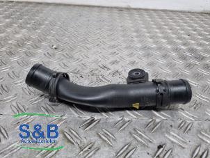 Gebruikte Intercooler Buis Volkswagen Scirocco (137/13AD) 2.0 TSI 16V Prijs € 30,00 Margeregeling aangeboden door Schaap & Bron