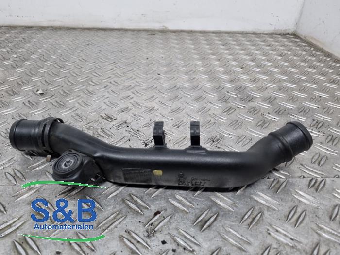 Gebruikte Intercooler Buis Volkswagen Scirocco (137/13AD) 2.0 TSI 16V Prijs € 30,00 Margeregeling aangeboden door Schaap & Bron