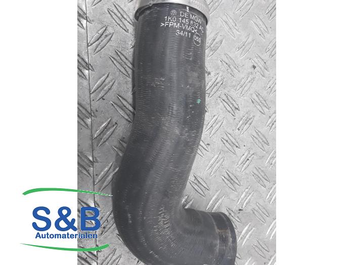 Gebruikte Intercooler Slang Volkswagen Caddy III (2KA,2KH,2CA,2CH) 2.0 TDI 16V Prijs € 19,99 Margeregeling aangeboden door Schaap & Bron