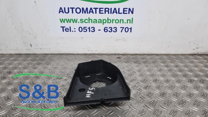 Gebruikte Distributiedeksel Audi A4 (B5) 2.6 E V6 Prijs € 24,99 Margeregeling aangeboden door Schaap & Bron