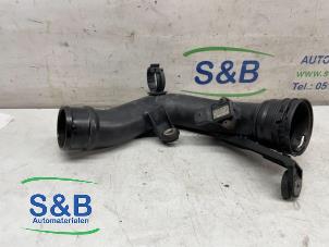 Gebruikte Intercooler Buis Volkswagen Touran (1T1/T2) 2.0 TDI 16V 170 Prijs € 30,00 Margeregeling aangeboden door Schaap & Bron