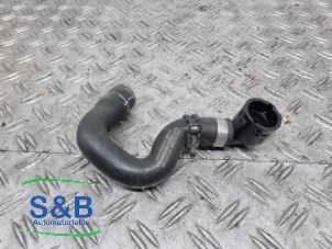 Gebruikte Radiateurslang Audi A3 Sportback (8VA/8VF) 1.6 TDI Ultra 16V Prijs op aanvraag aangeboden door Schaap & Bron