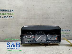 Gebruikte Instrumentenpaneel Volkswagen Passat Variant (35I) 2.0 i CL,GL,GT Prijs € 125,00 Margeregeling aangeboden door Schaap & Bron