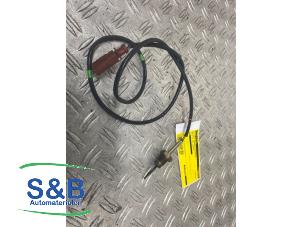 Gebruikte Uitlaat temperatuursensor Volkswagen Golf VII (AUA) 2.0 GTD 16V Prijs € 30,00 Margeregeling aangeboden door Schaap & Bron