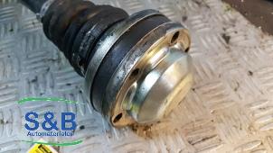 Gebruikte Cardanas links-voor (VWA) Volkswagen Touran (1T3) Prijs € 60,00 Margeregeling aangeboden door Schaap & Bron