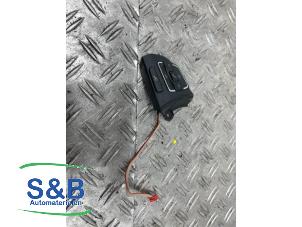 Gebruikte Radiobediening Stuur Volkswagen Touran (1T3) 2.0 TDI 16V 177 Prijs € 35,00 Margeregeling aangeboden door Schaap & Bron