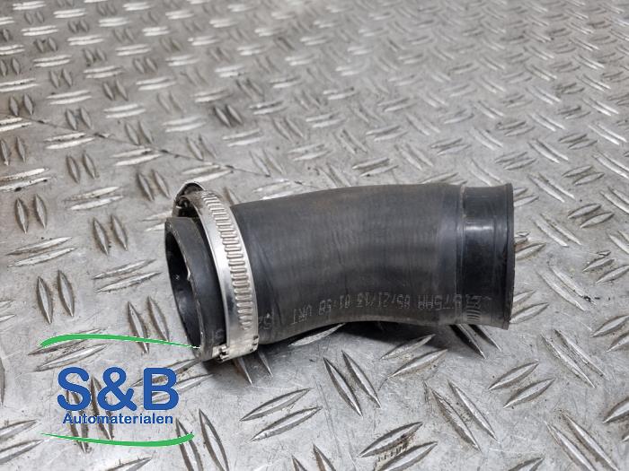 Gebruikte Intercooler Slang Audi A3 (8V1/8VK) 1.6 TDI 16V Prijs € 20,00 Margeregeling aangeboden door Schaap & Bron