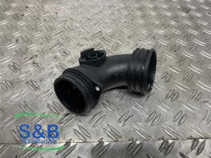 Gebruikte Intercooler Buis Volkswagen Touareg (7LA/7L6) 2.5 TDI R5 Prijs € 30,00 Margeregeling aangeboden door Schaap & Bron