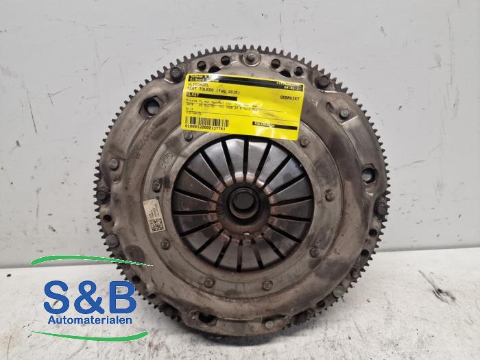 Gebruikte Vliegwiel Seat Toledo (NHAA) 1.6 TDI 16V 105 Prijs € 90,00 Margeregeling aangeboden door Schaap & Bron