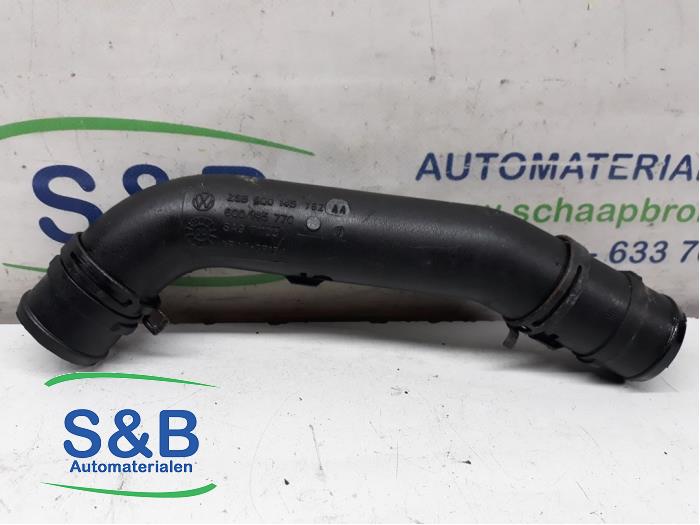 Gebruikte Intercooler Buis Volkswagen Polo IV (9N1/2/3) 1.4 TDI 75 Prijs € 10,00 Margeregeling aangeboden door Schaap & Bron