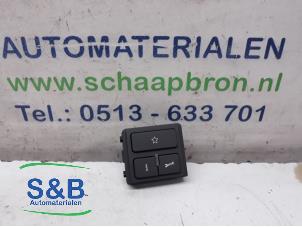 Gebruikte Schakelaar (diversen) Volkswagen Jetta IV (162/16A) 1.6 TDI 16V Prijs € 20,00 Margeregeling aangeboden door Schaap & Bron
