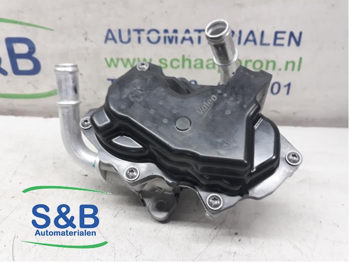 Gebruikte Uitlaat gasklep (EGR) Volkswagen Passat (3G2) Prijs € 125,00 Margeregeling aangeboden door Schaap & Bron