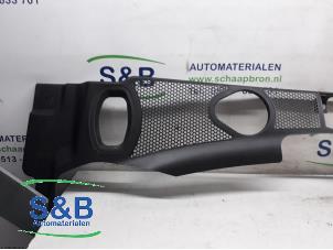 Gebruikte Paravent Audi A4 (B8) 1.8 TFSI 16V Prijs € 30,00 Margeregeling aangeboden door Schaap & Bron