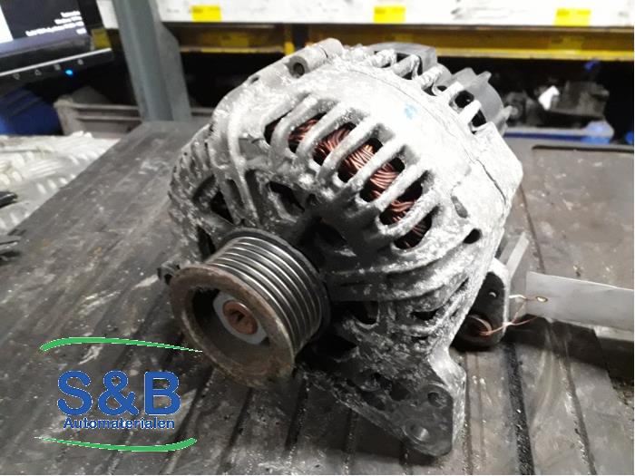 Gebruikte Dynamo Volkswagen Golf Plus (5M1/1KP) 1.6 FSI 16V Prijs € 50,00 Margeregeling aangeboden door Schaap & Bron