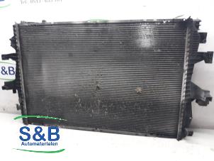 Gebruikte Radiateur Volkswagen Transporter T5 1.9 TDi Prijs € 75,00 Margeregeling aangeboden door Schaap & Bron