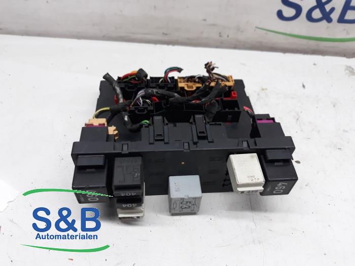 Gebruikte Computer boord Volkswagen Passat Variant (3C5) 2.0 FSI 16V Prijs € 74,99 Margeregeling aangeboden door Schaap & Bron
