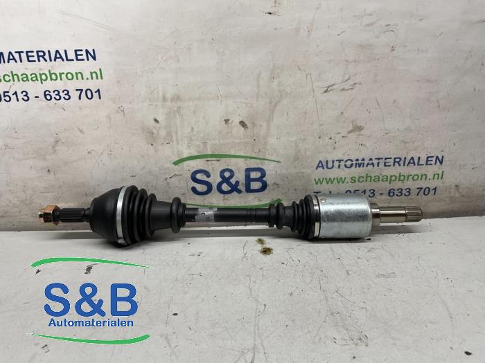 Gebruikte Steekas links-voor Peugeot 205 II (20A/C) 1.8 XLD,XRD,GLD,GRD Prijs € 59,99 Margeregeling aangeboden door Schaap & Bron
