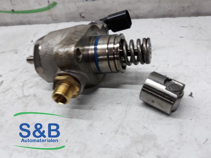 Gebruikte Hogedrukpomp Volkswagen Golf VII (AUA) Prijs € 125,00 Margeregeling aangeboden door Schaap & Bron