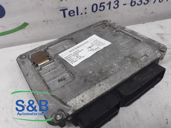 Gebruikte Inspuitcomputer Volkswagen Polo IV (9N1/2/3) 1.2 12V Prijs € 35,00 Margeregeling aangeboden door Schaap & Bron
