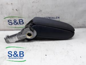Gebruikte Armleuning Audi A6 (C5) Prijs € 60,00 Margeregeling aangeboden door Schaap & Bron