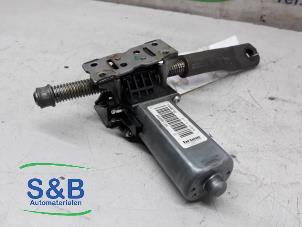 Gebruikte Stoelmotor Audi A3 (8V1/8VK) Prijs € 95,00 Margeregeling aangeboden door Schaap & Bron