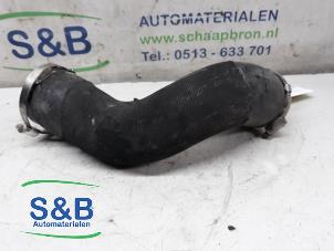 Gebruikte Intercooler Slang Audi A8 (D3) Prijs € 75,00 Margeregeling aangeboden door Schaap & Bron
