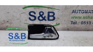 Gebruikte Deurgreep 2Deurs rechts Volkswagen Golf III Cabrio Restyling (1E7) Prijs € 10,00 Margeregeling aangeboden door Schaap & Bron