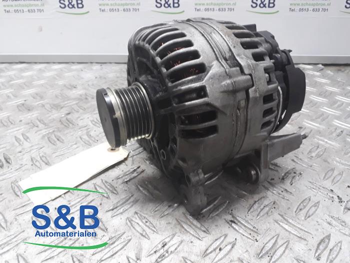 Gebruikte Alternator Volkswagen Golf VI (5K1) 1.4 TSI 160 16V Prijs € 60,00 Margeregeling aangeboden door Schaap & Bron