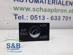 Gebruikte Airbag schakelaar Skoda Octavia Combi (1U5) 1.6 Prijs € 10,00 Margeregeling aangeboden door Schaap & Bron