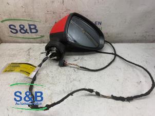 Gebruikte Buitenspiegel rechts Audi A1 (8X1/8XK) 1.6 TDI 16V Prijs € 95,00 Margeregeling aangeboden door Schaap & Bron