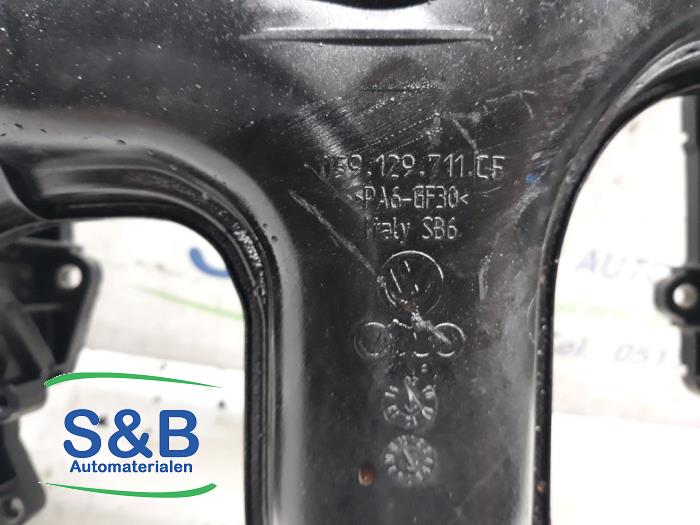 Inlaatspruitstuk van een Audi Q5 (8RB) 3.0 TDI V6 24V Quattro 2013