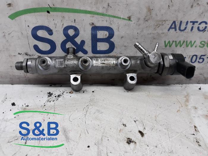 Gebruikte Injector brug Audi Q5 (8RB) 3.0 TDI V6 24V Quattro Prijs € 70,00 Margeregeling aangeboden door Schaap & Bron